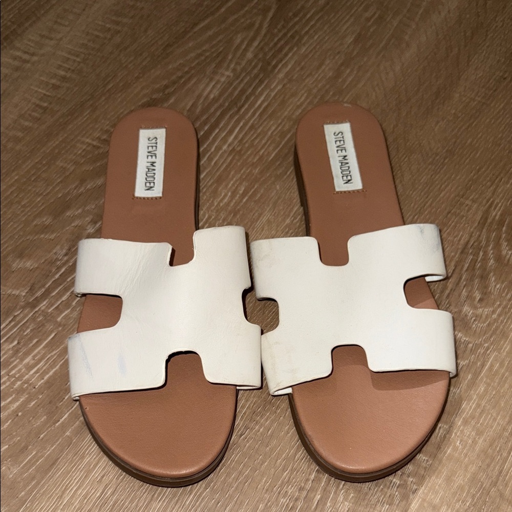 Women’s sandals